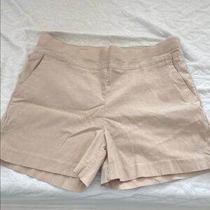 Everyday Pull-On Bermuda Shorts in Light Taupe